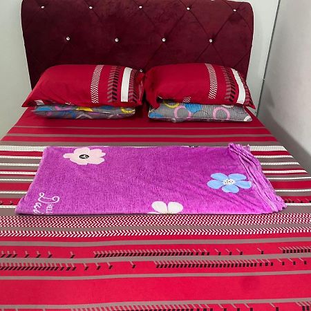 Klia Redza Homestay Kota Warisan Malay Only Sepang Zewnętrze zdjęcie